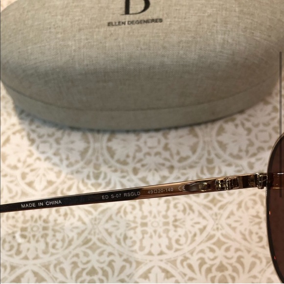 Ellen DeGeneres Sunglasses - Picture 4 of 8